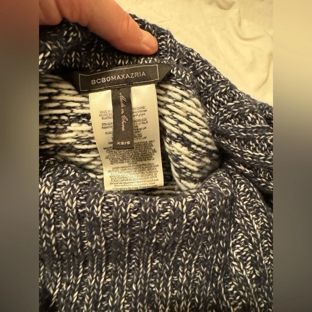 BCBGMaxAzria Sweater - Picture 6 of 9